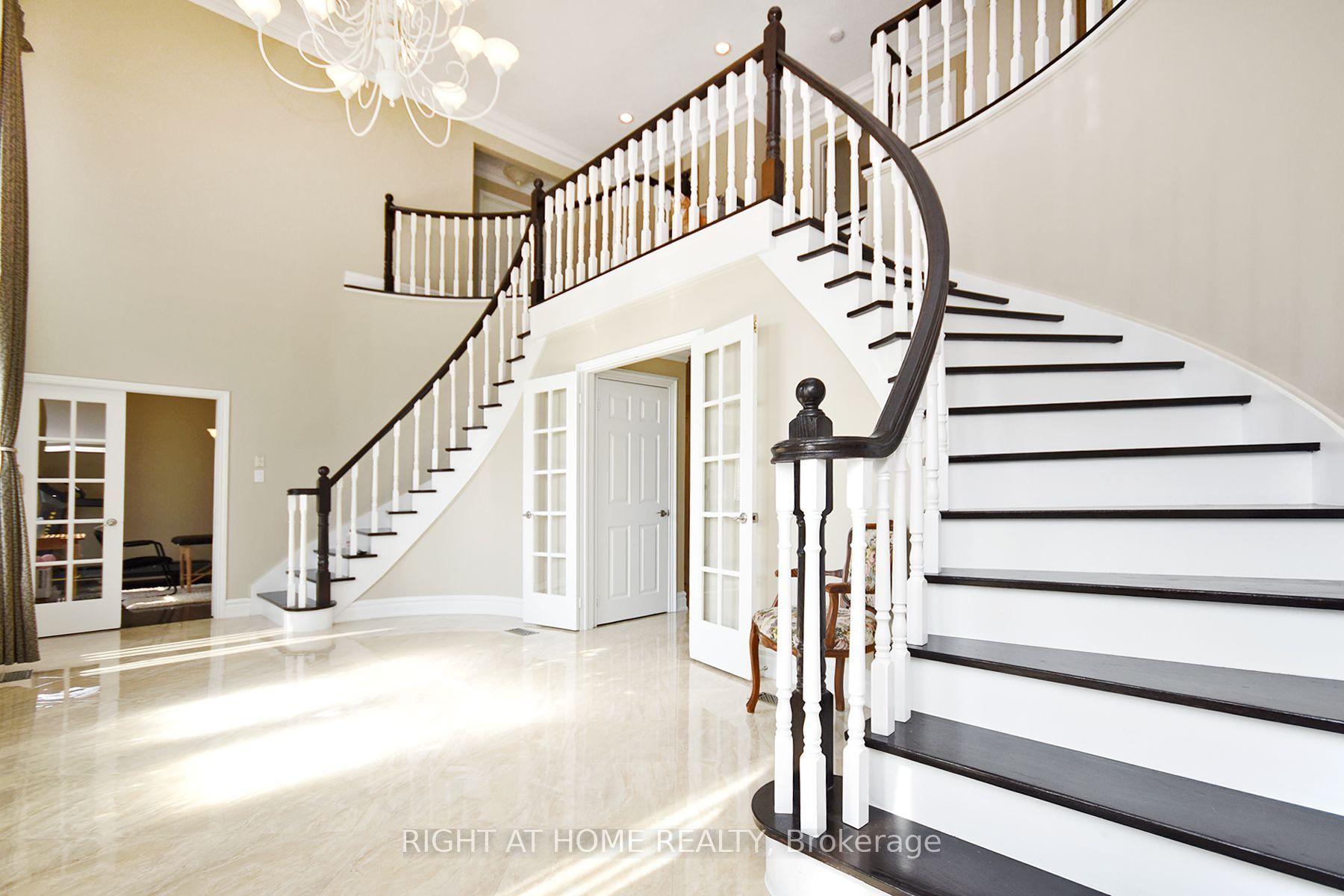 23 Fenton Way