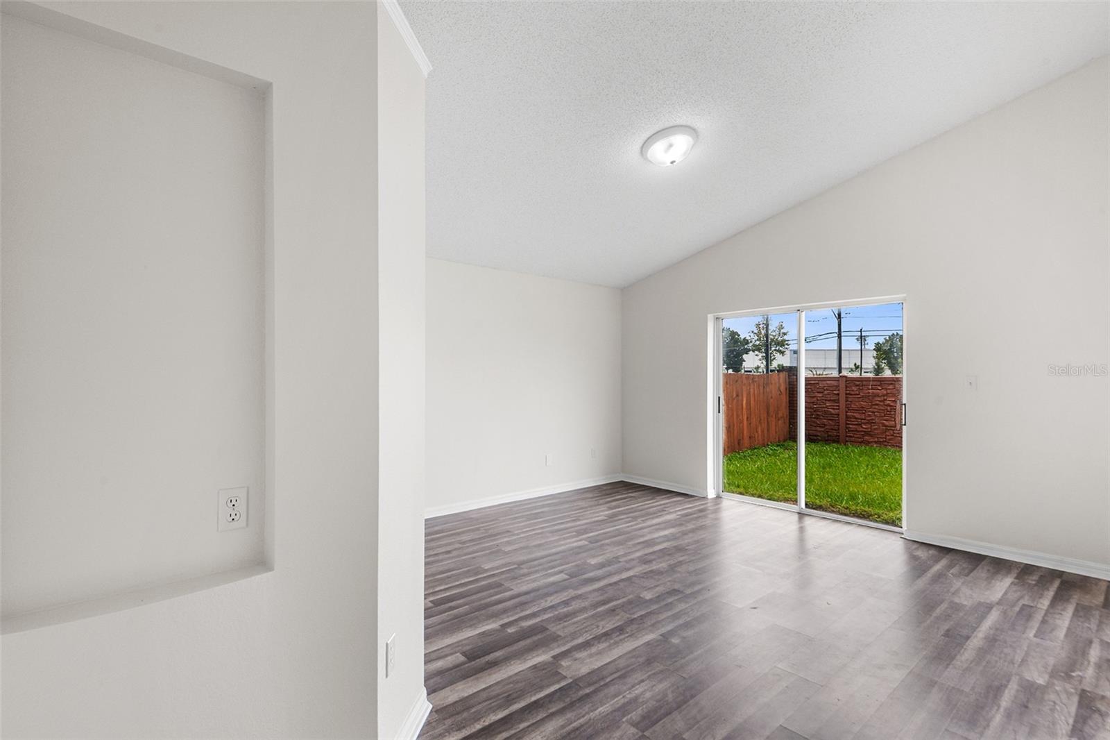 7814 Elmstone Circle