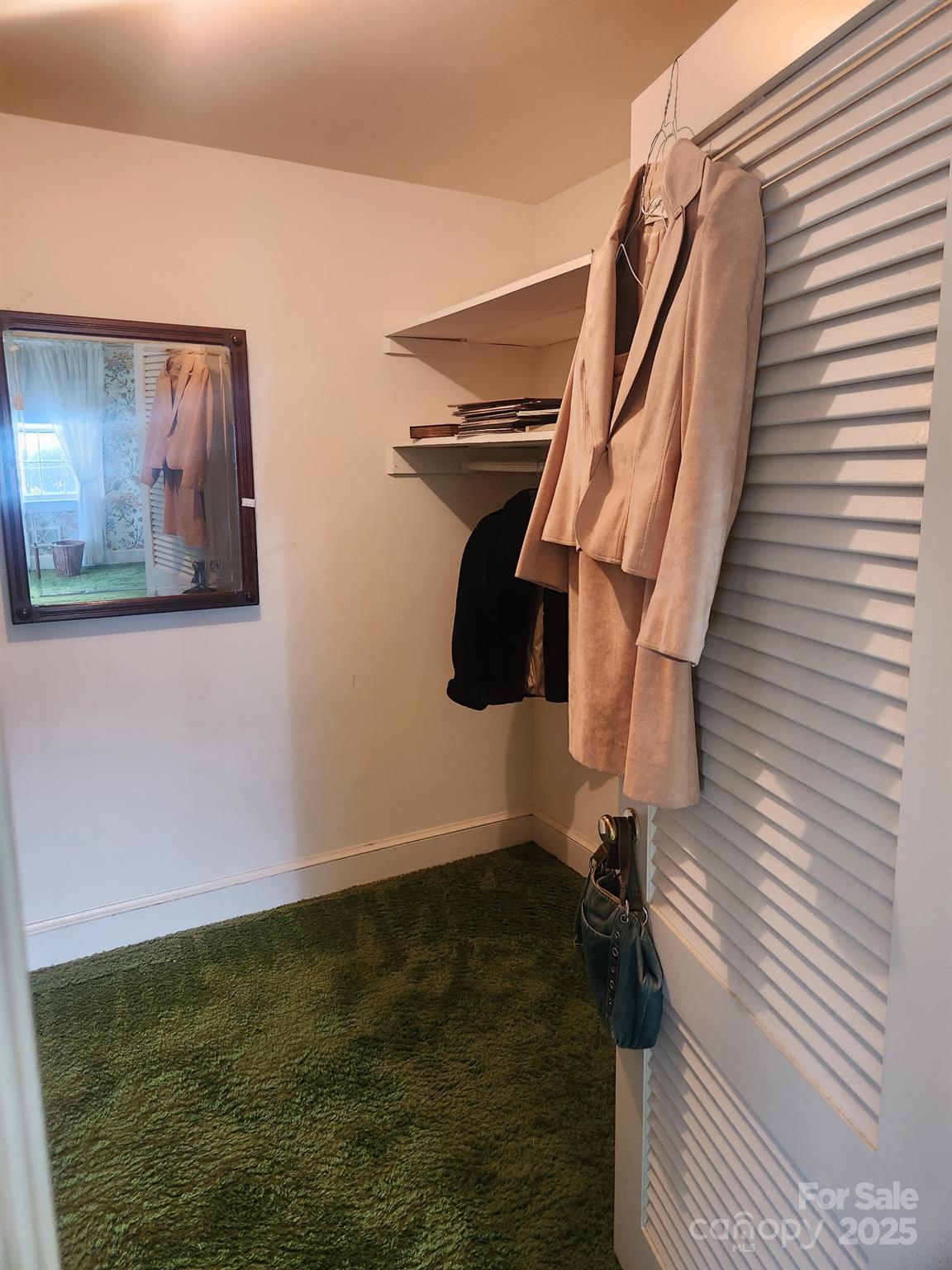 214 Robinwood Circle