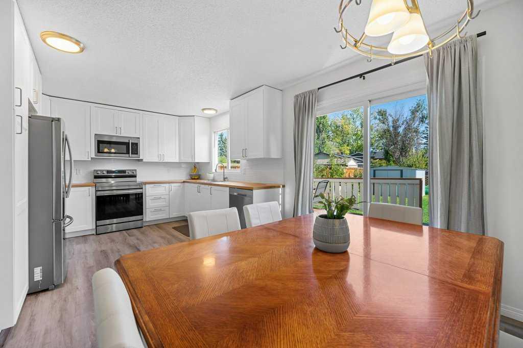 3 Falsby Place NE