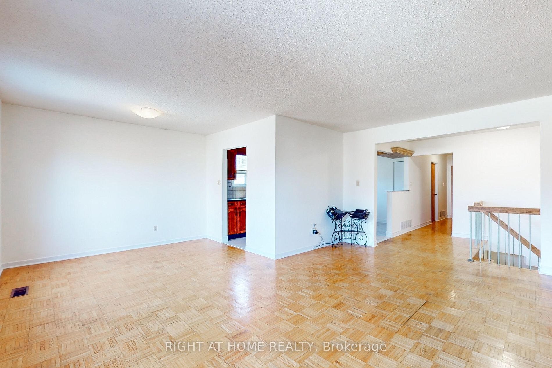 57 Lillooet Cres