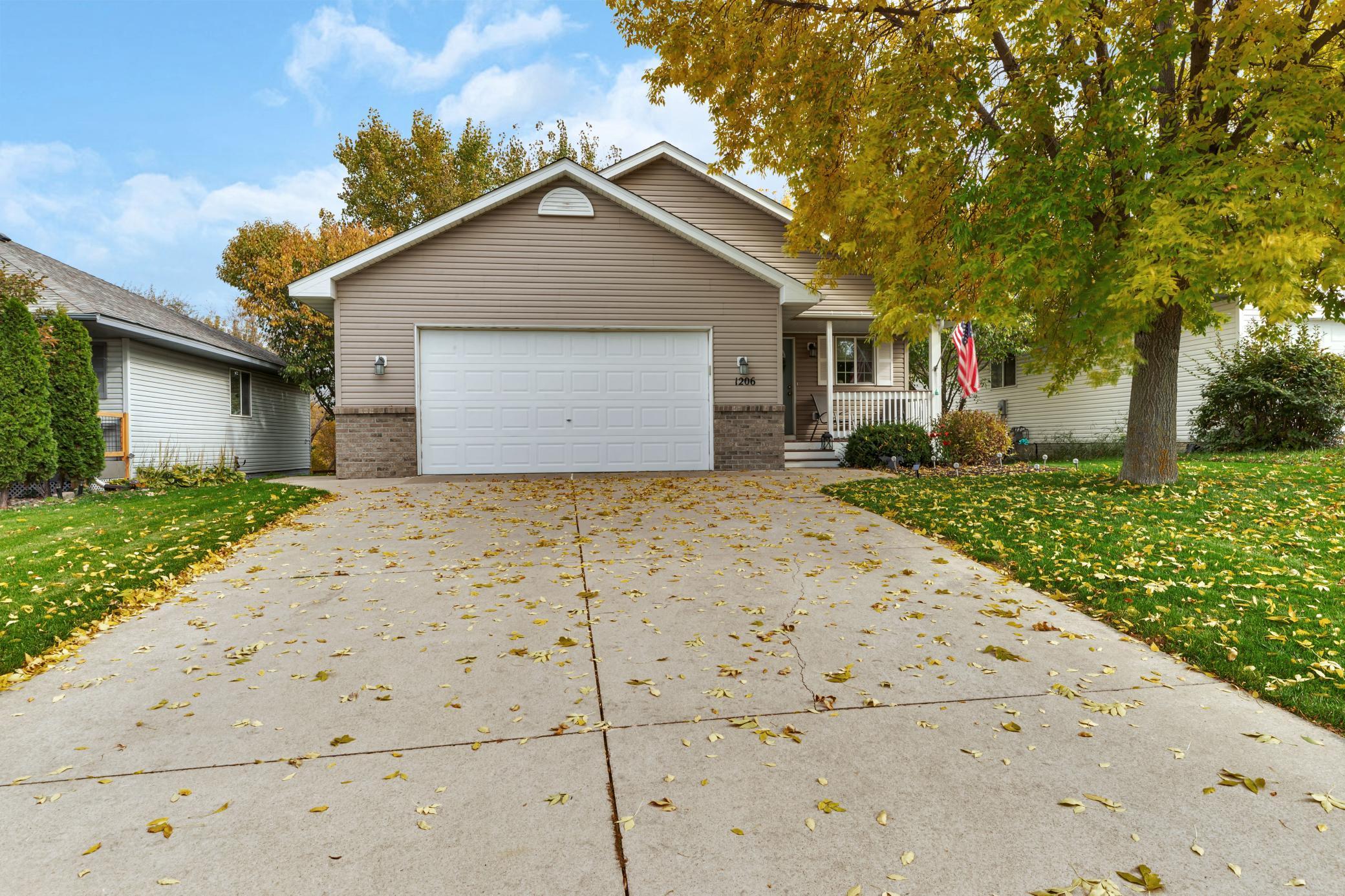 1206 Leo Lane