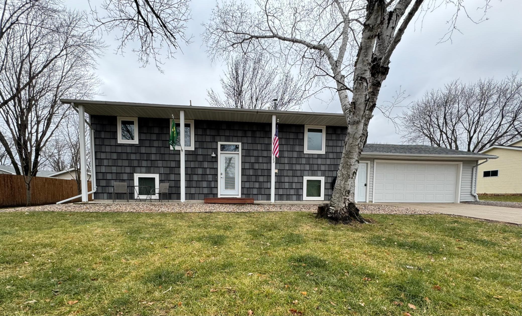 Residential for sale in Redwood Falls, Minnesota, 6471305