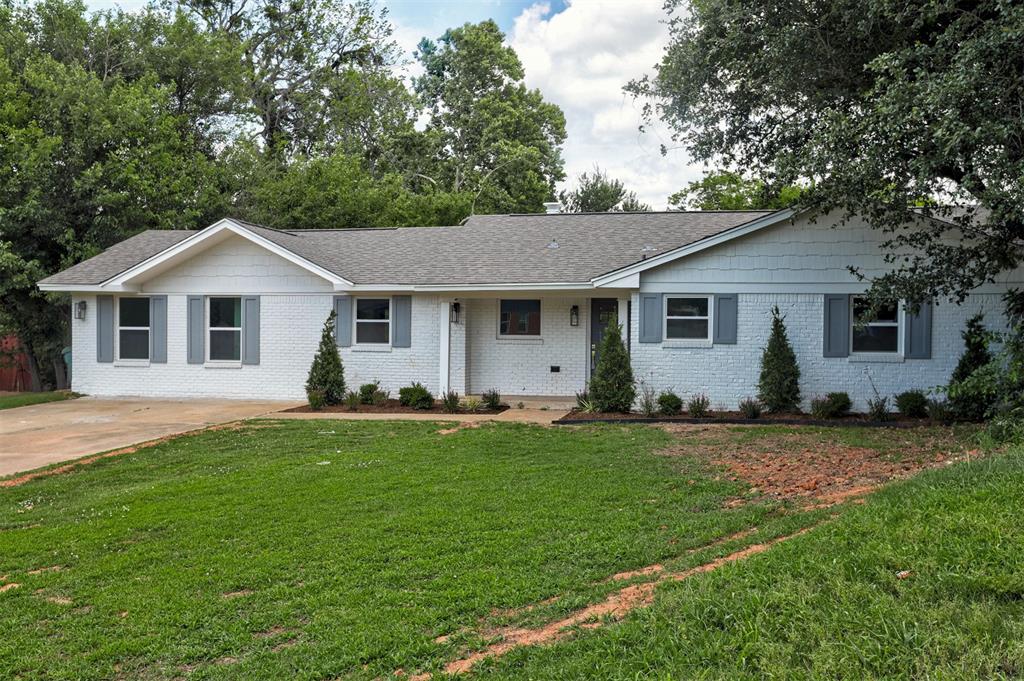 ***Seller paying $5,000 of buyers closing cost with acceptable offer*** Completely remodeled and move-in ready, this beautiful 4-bedroom, 2.5-bath home is ideally located within walking distance of campus and just minutes from the University of Oklahoma Law School. Featuring all-new cabinets, flooring, paint, hardware, and updated finishes throughout, this home offers the perfect combination of modern style and convenience. The spacious floor plan is complemented by a large backyard, providing plenty of room for entertaining, relaxing, or game-day gatherings. Whether you're searching for a primary residence, a weekend football retreat, or a strong investment opportunity, this property checks all the boxes. Don't miss your chance to own this stunning home in a prime campus location—it won't last long!