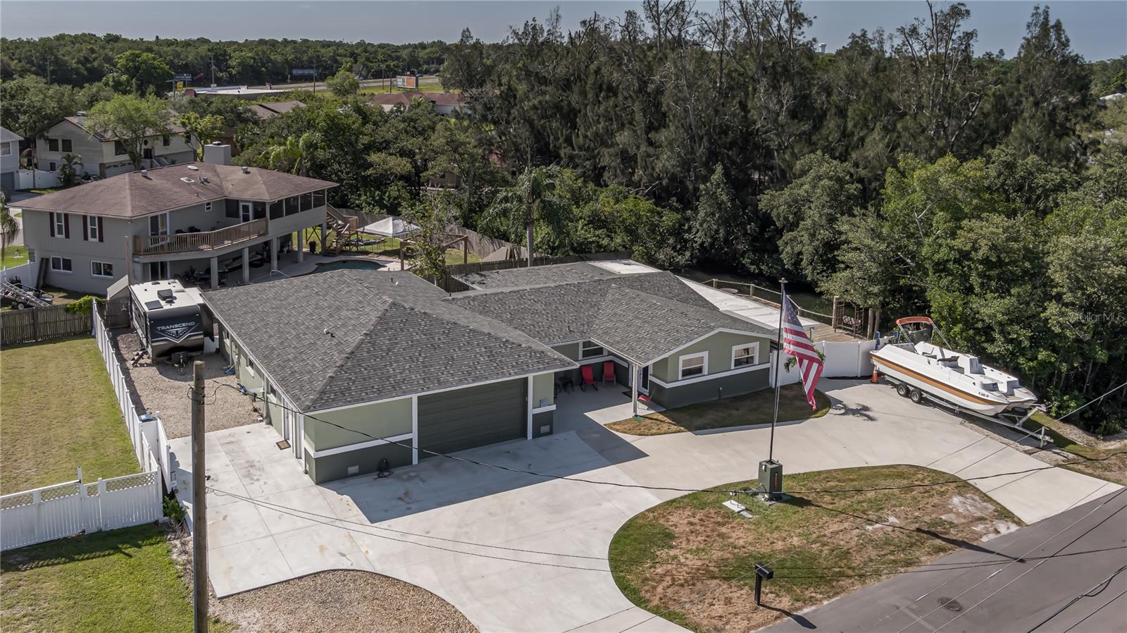 5318 Palmetto Point Drive