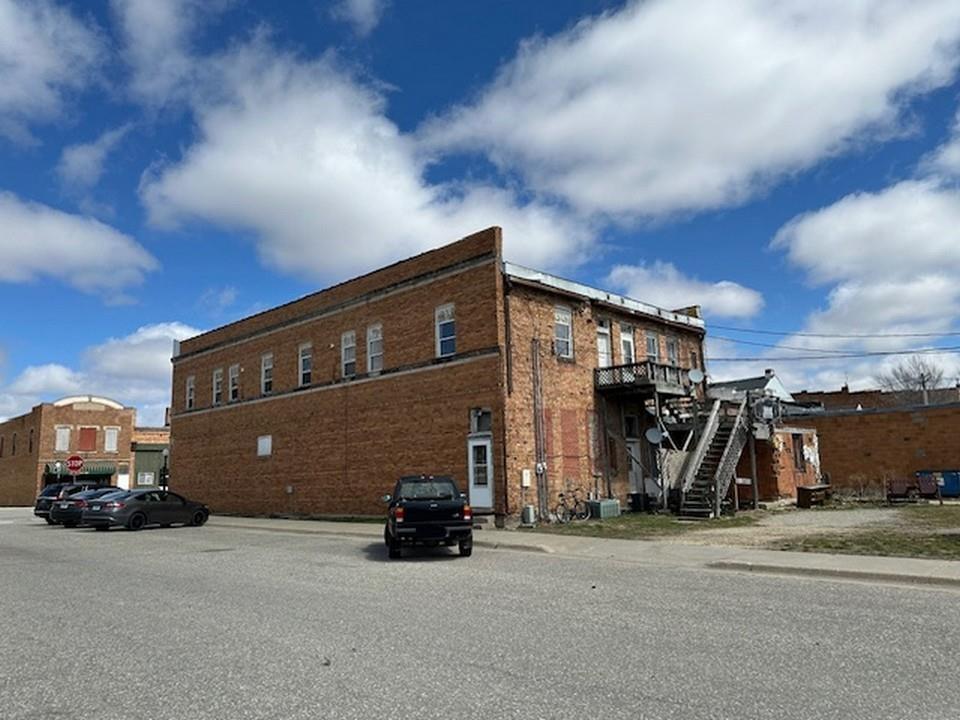 135 W Main Street 6
