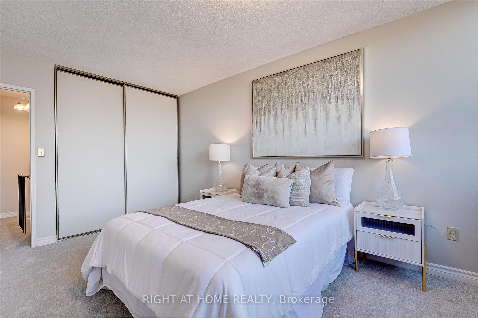 2 Crescent Town Rd 406