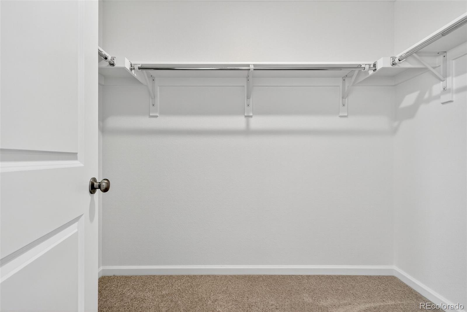 2110 Wagon Wheel Aly