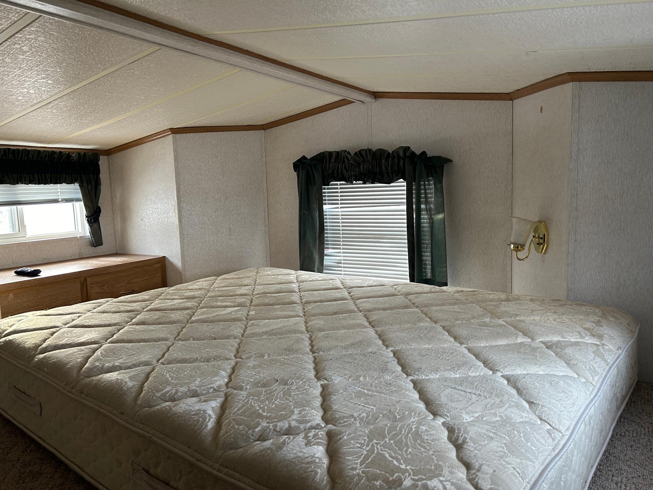 L9-10 B 5 Canterbury Town