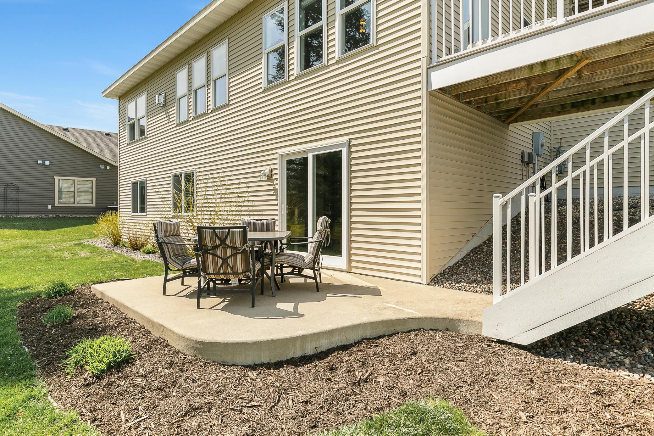 220 Sierra Loop