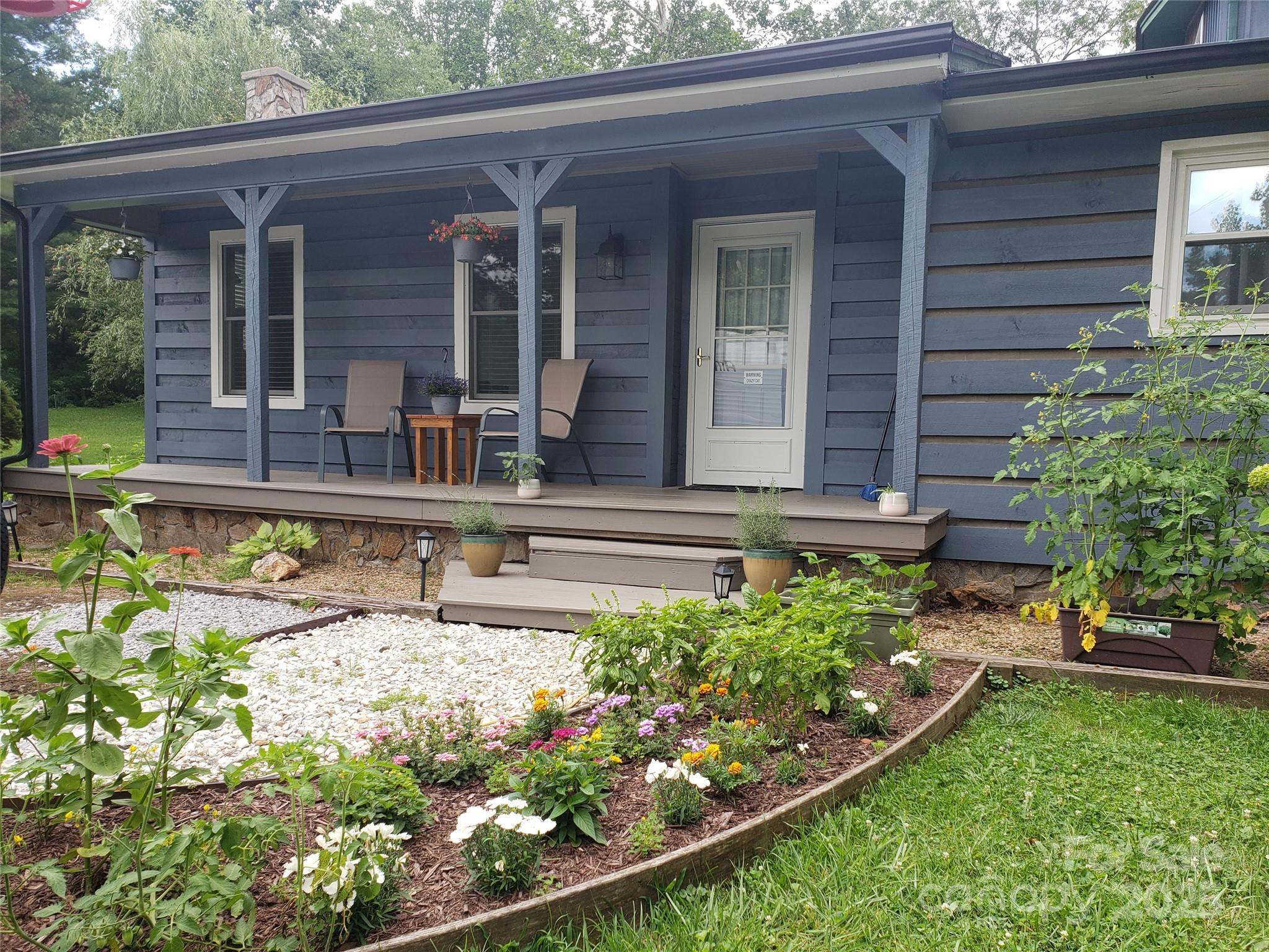 1055 Stagger Weed Road