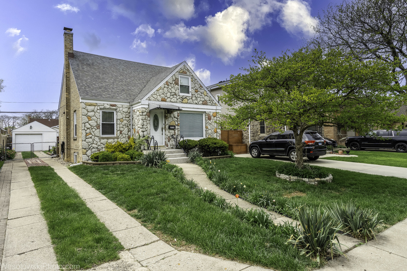 Solid brick house in the heart of Jefferson Park/Norwood Park.  This well-maintained home has 3 bedroom and 3 bathrooms. House sits on fenced oversized Chicago lot with side drive.   Very well taken care off home by longtime owners. Updated kitchen, bathrooms, hardwood floors throughout the house plus full finished basement with summer kitchen, extra living space and office/bedroom.  Huge deck with beautiful garden that you will love.  Location, location, location near shopping, dining plus easy access to public transportation and expressway. Great house. Easy to show. Sold as-is.