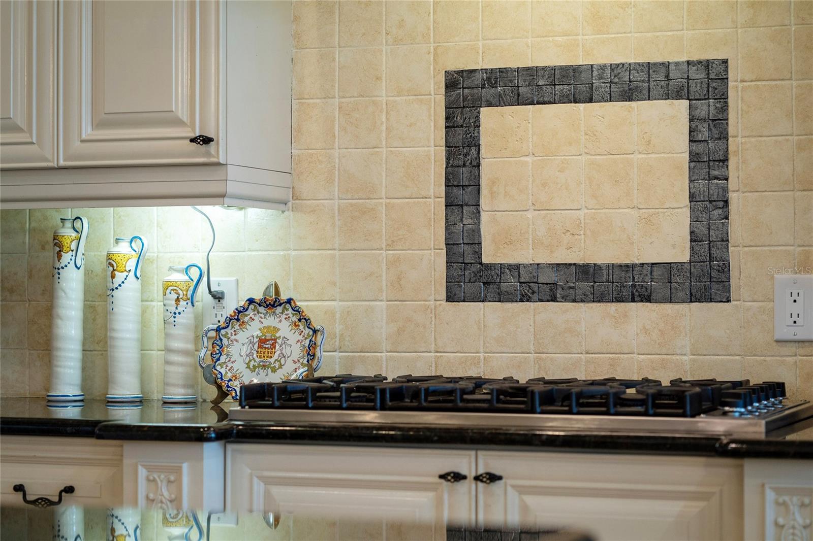 6221 Blakeford Drive