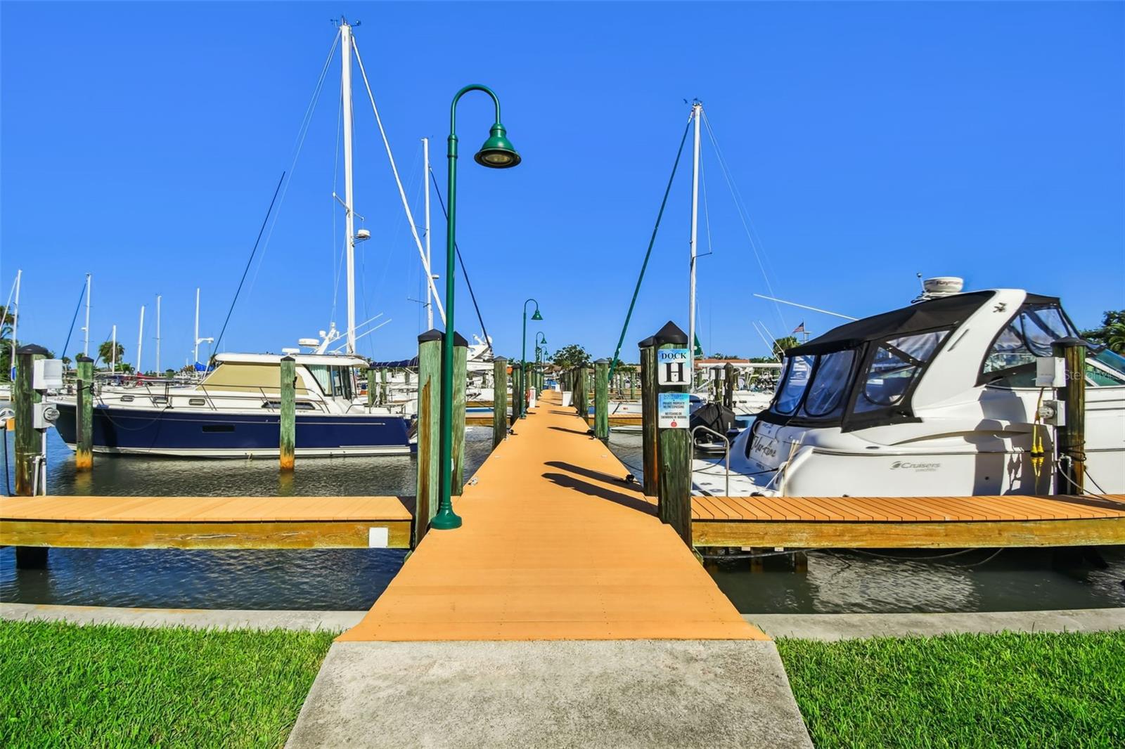 225 Harbor House Drive