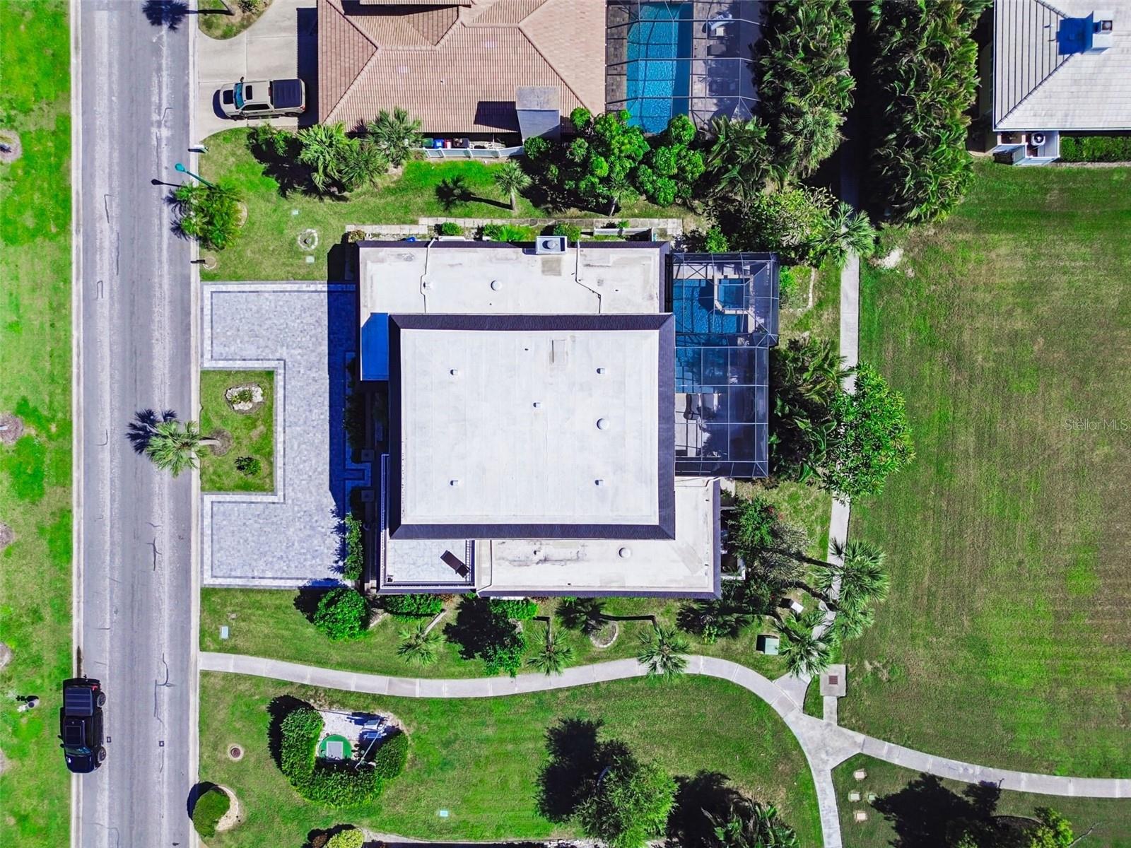 225 Harbor House Drive