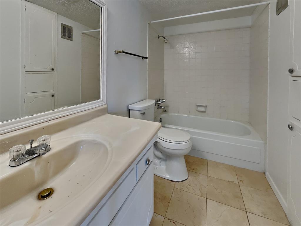 5634 Boca Raton Boulevard 210