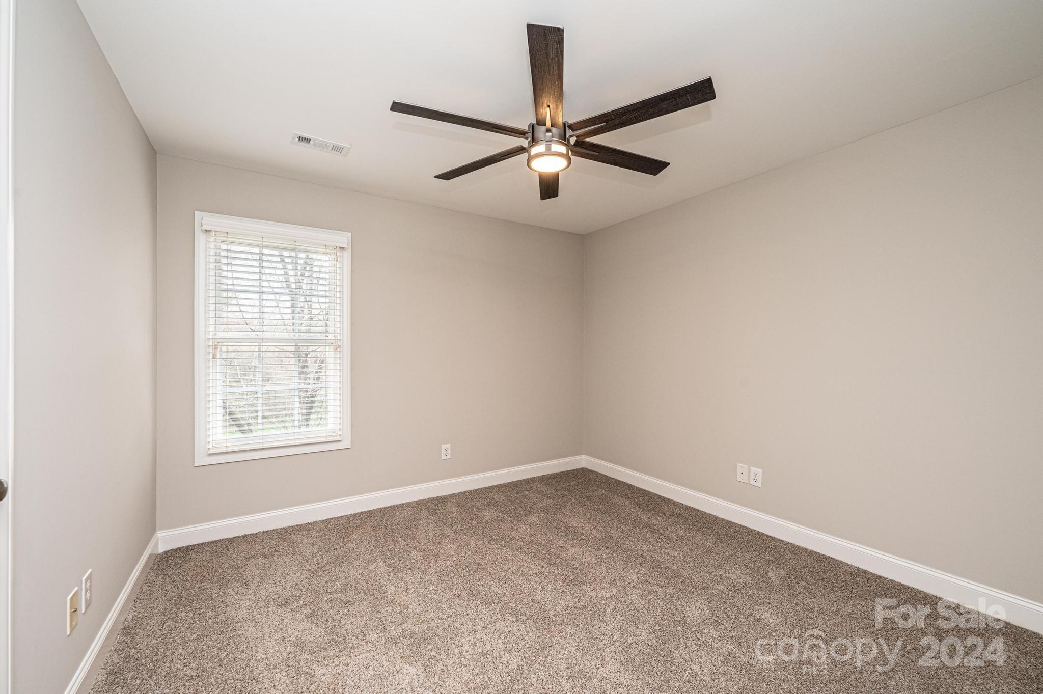 1021 38th Avenue NE 30