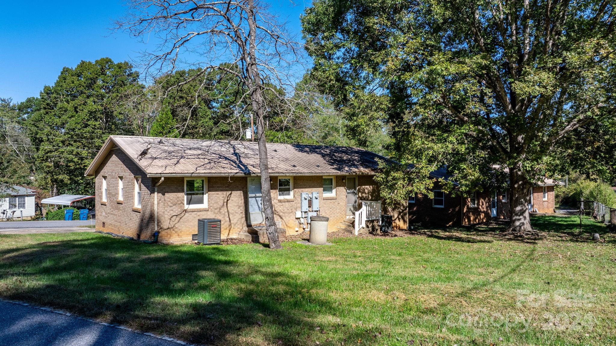 1806 & 1808 22nd Street NE