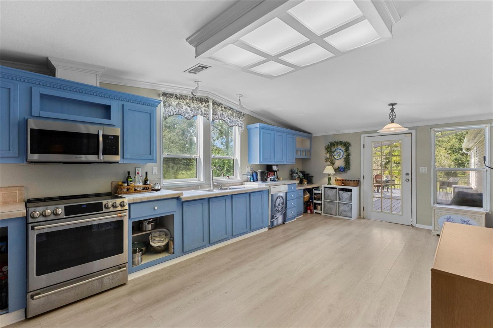 15571 County Road 675