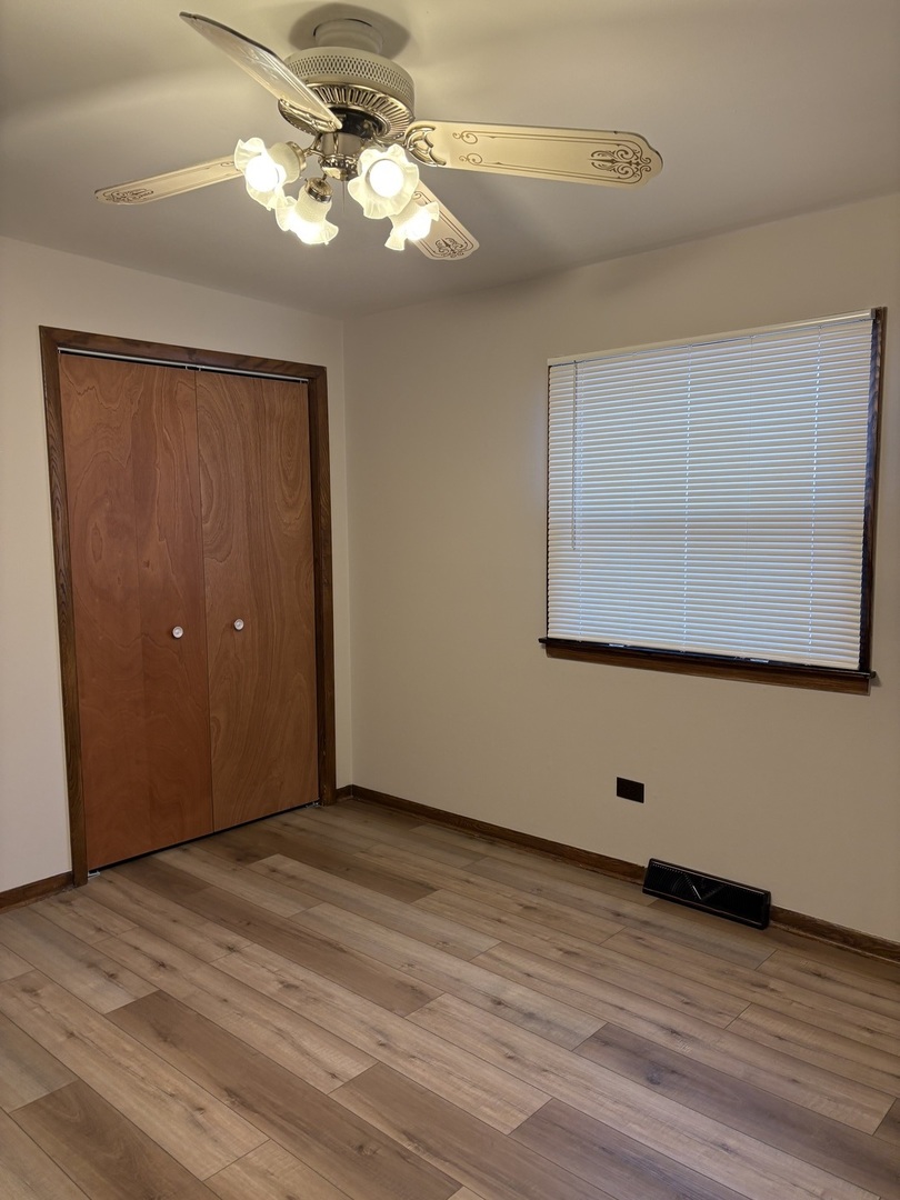 4937 W 85th Place