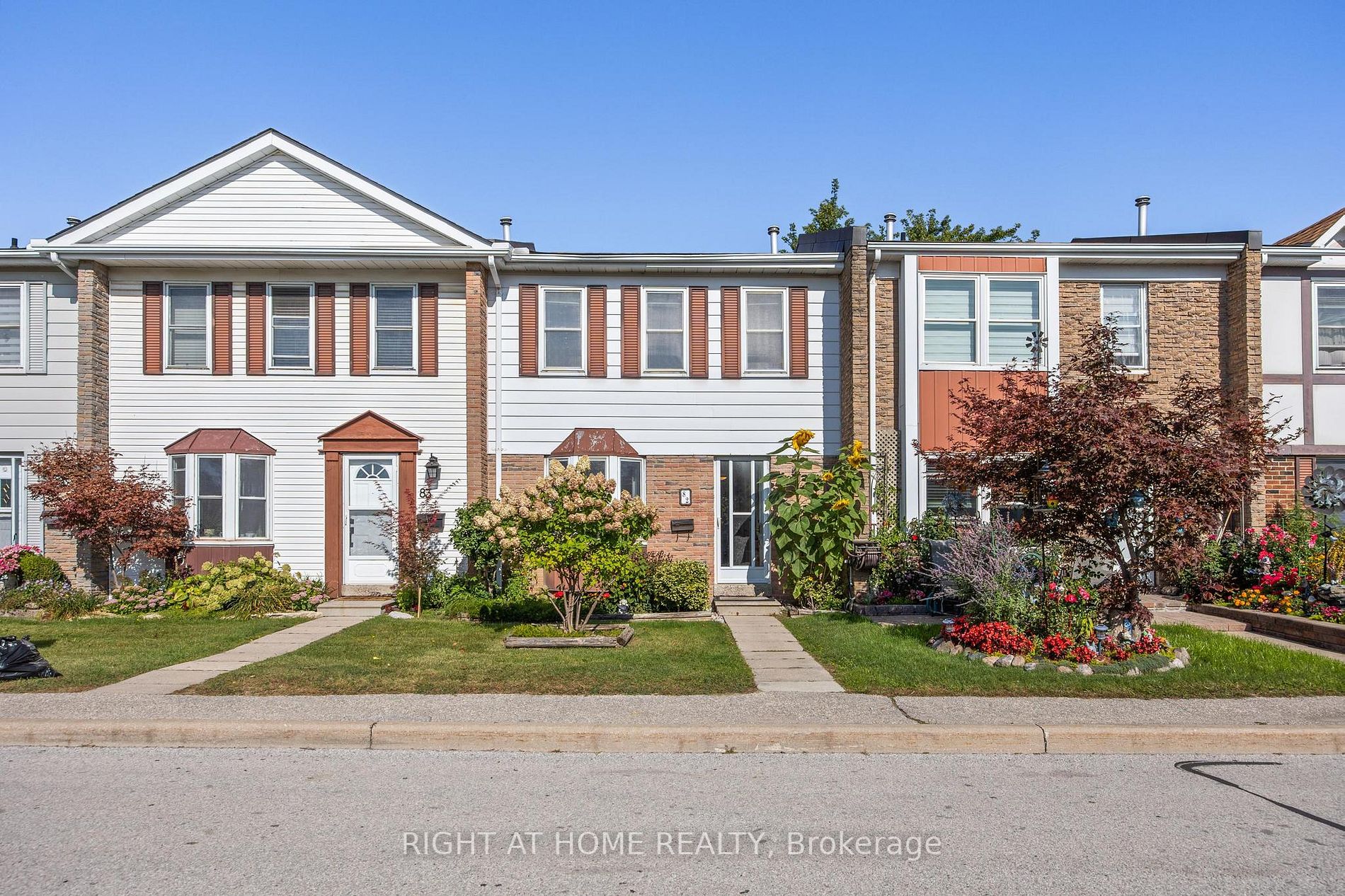 1020 Central Park Dr 82