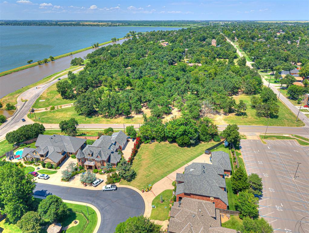 2312 Overholser Court