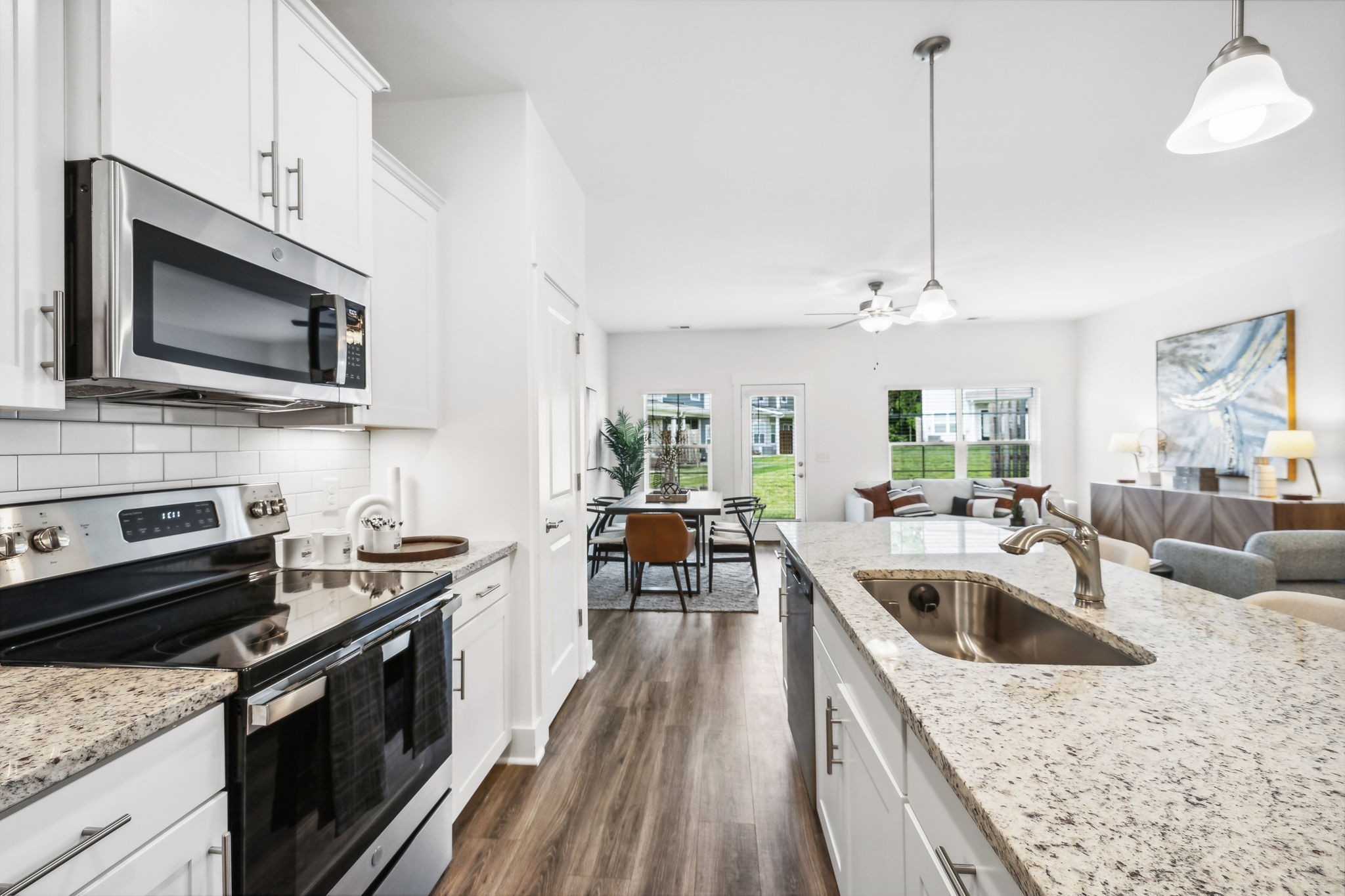 1086 Sweetleaf Dr