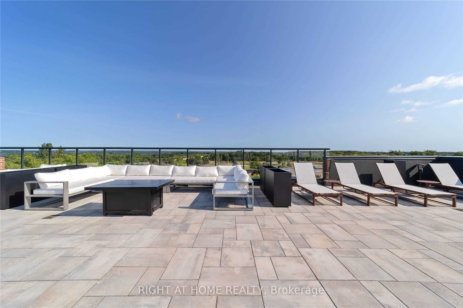 681 Yonge St 621