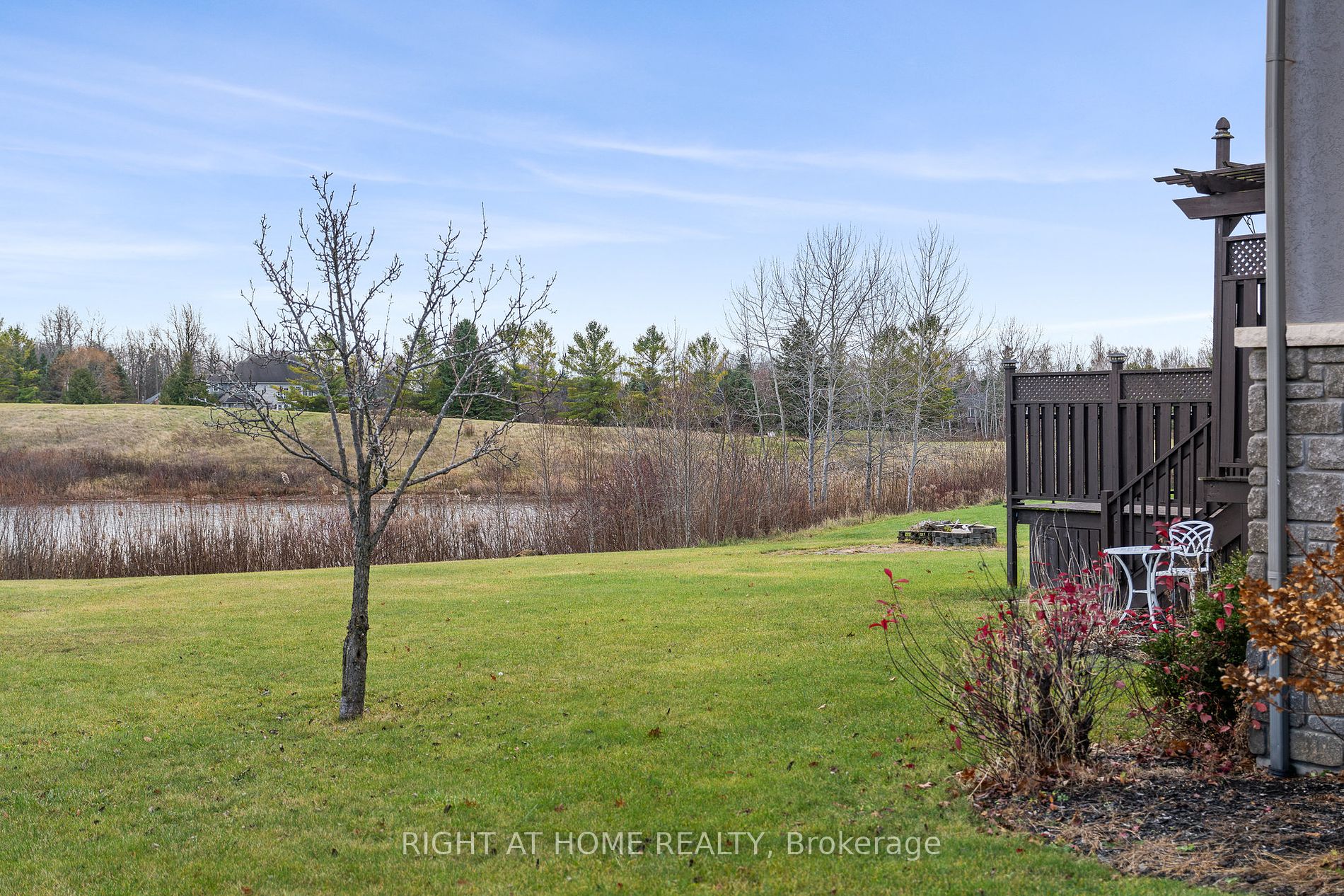 16 Deanna Dr