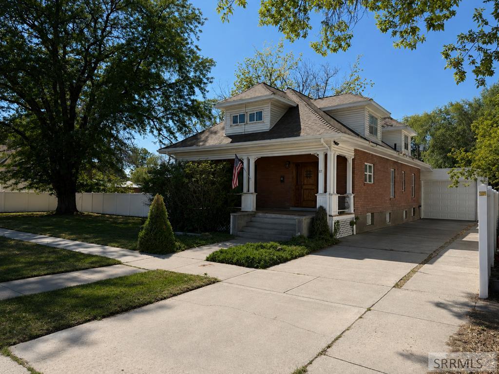 87 N Stout Avenue