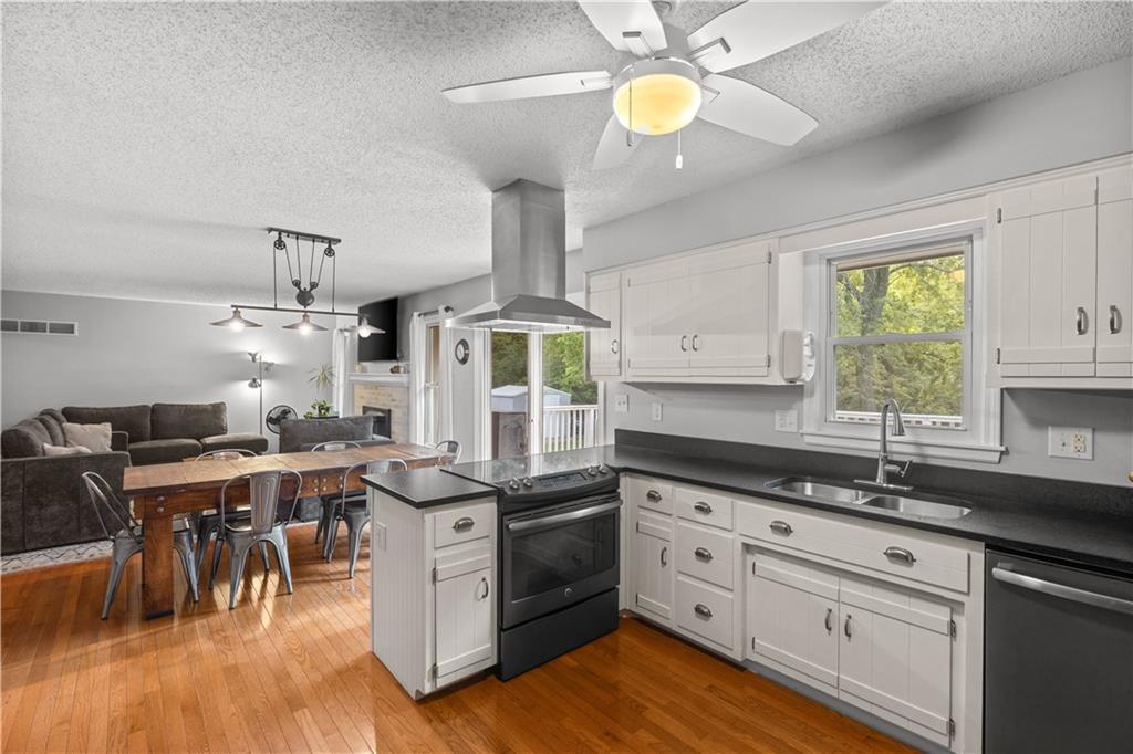 7010 N Wheaton Avenue