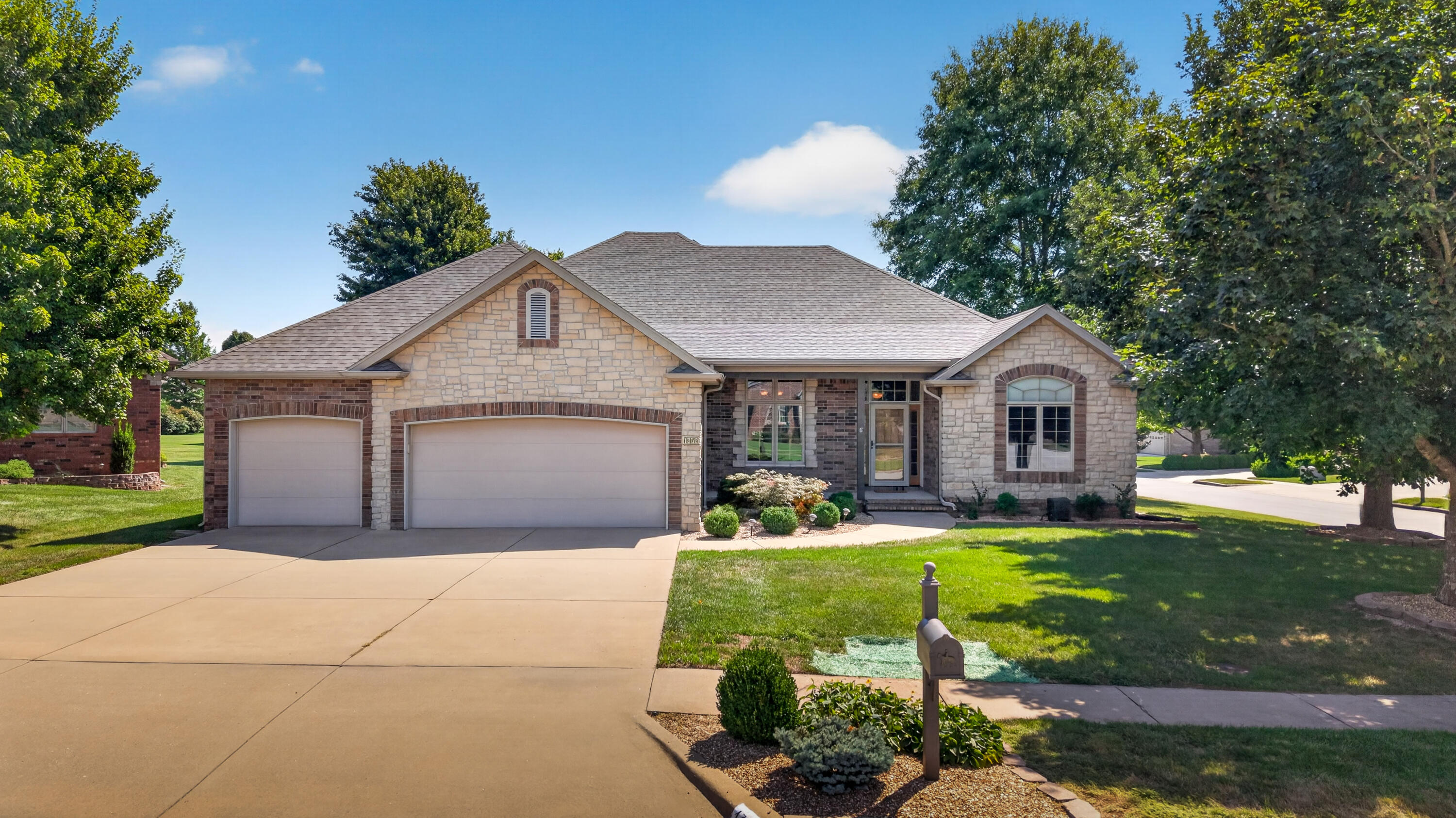1352 N Lennox Court