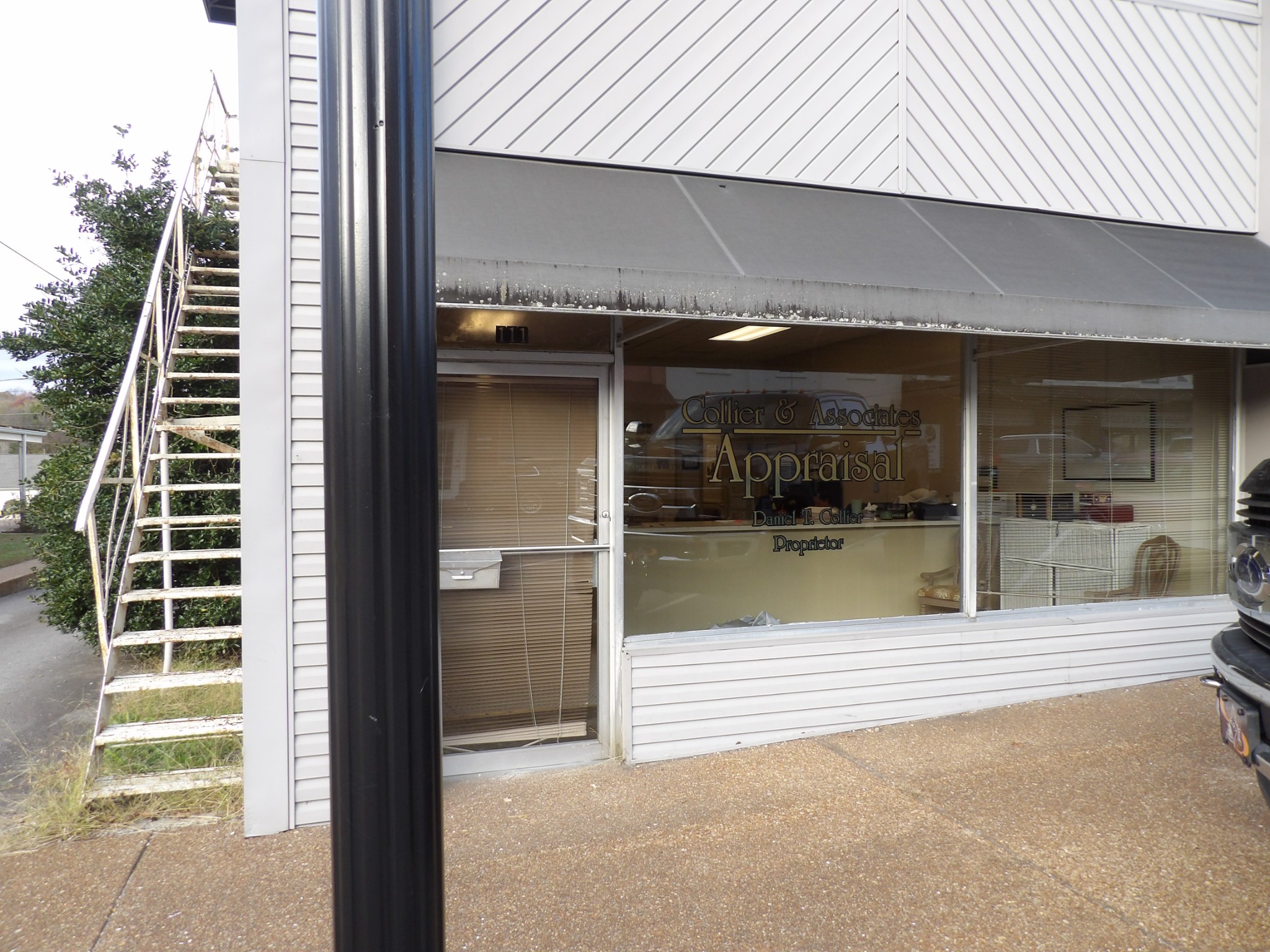 111 W Main St
