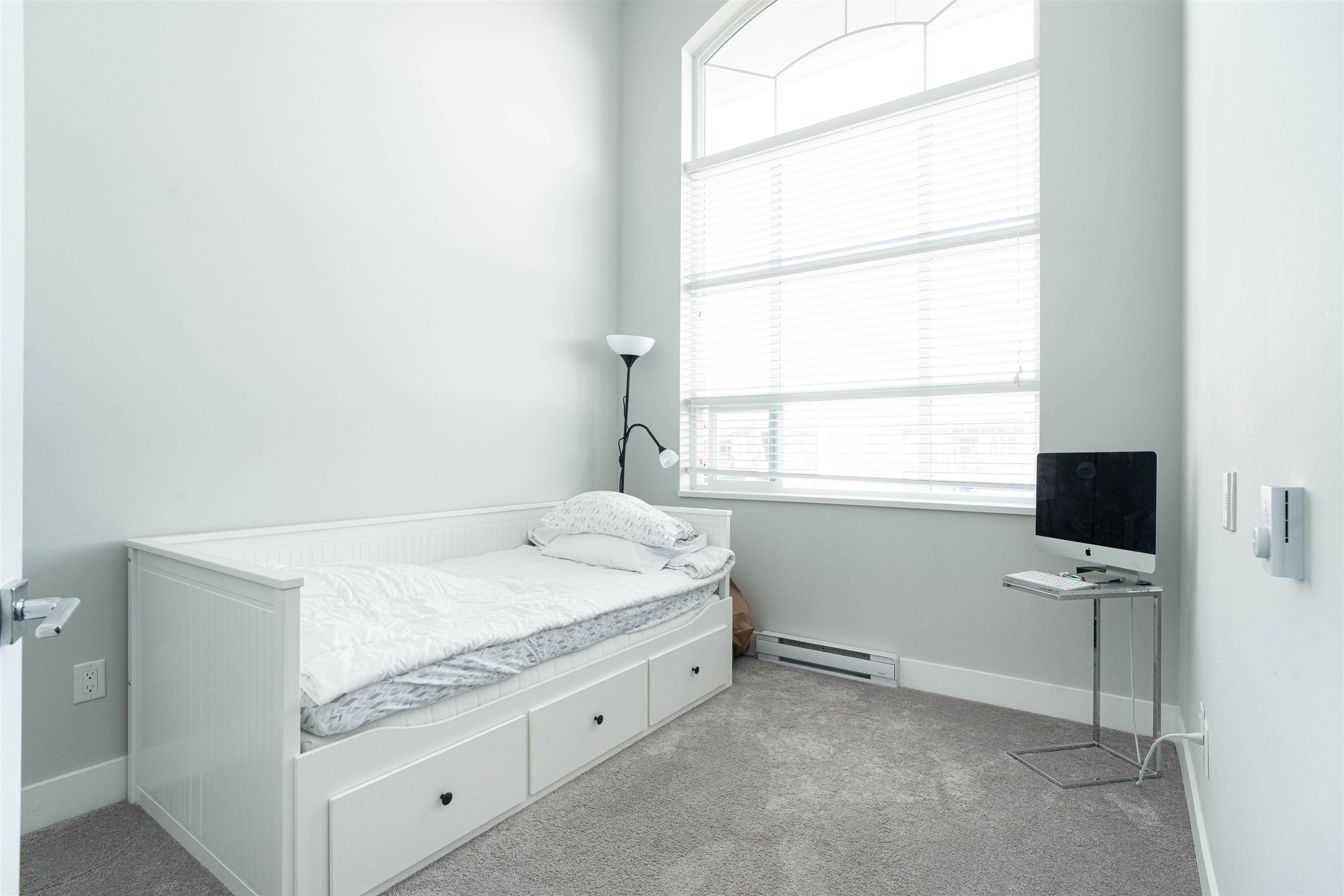 2180 Kelly Avenue 4615