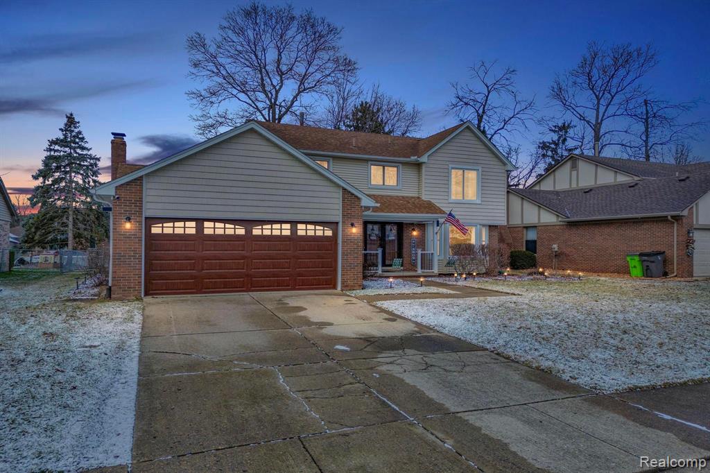 44179 Manitou Drive