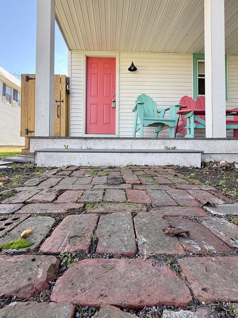 521 Mason Ave 578