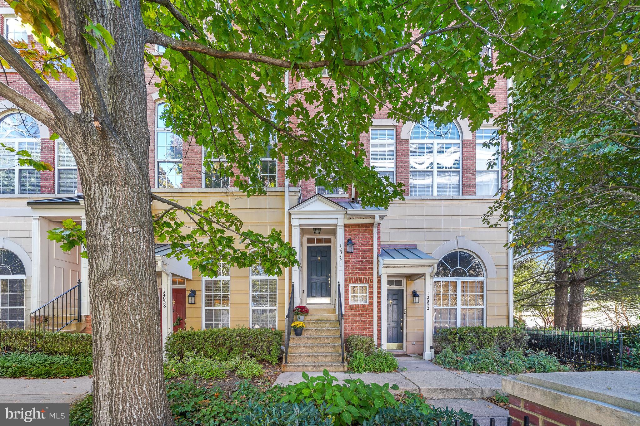 12044 Trumbull Way
