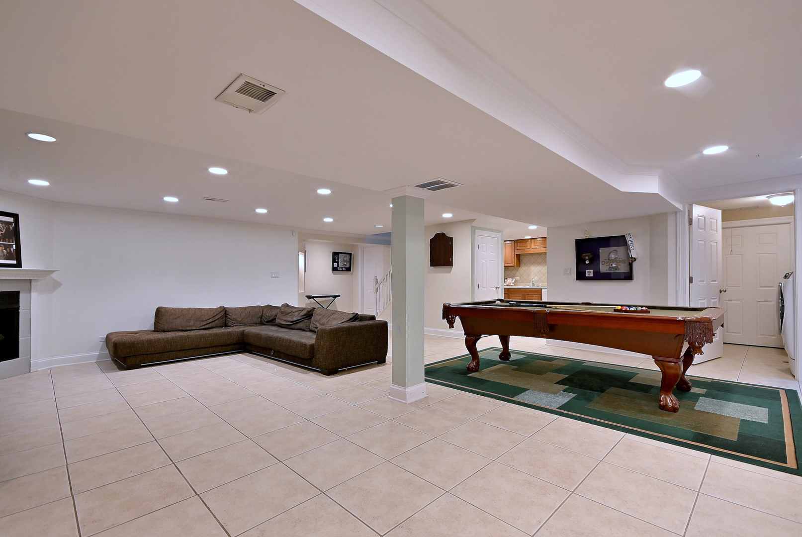 101 E Bryn Mawr Avenue
