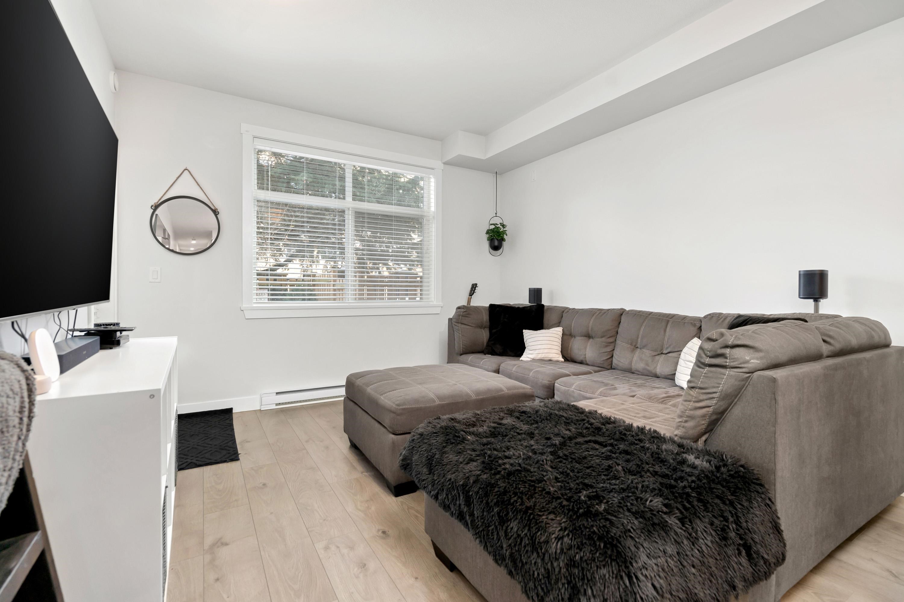 20696 Eastleigh Crescent 117