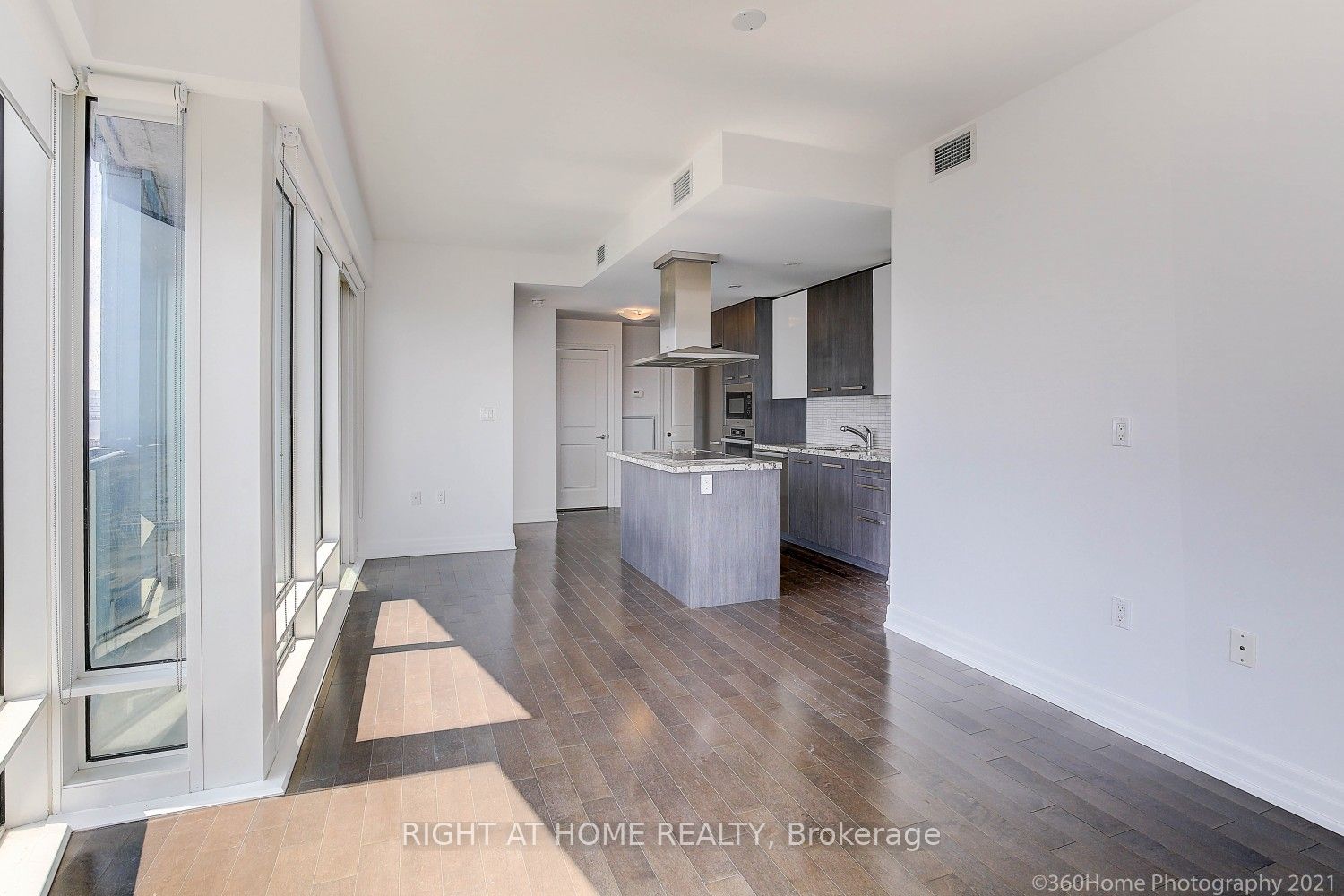 8 The Esplanade 4510