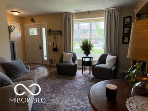 5752 Columbia Circle S