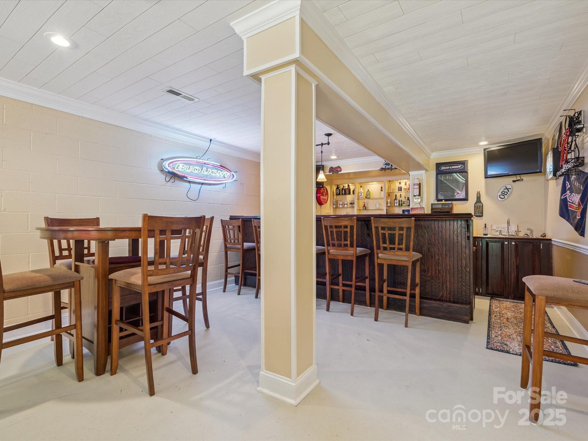 4050 Muirfield Drive