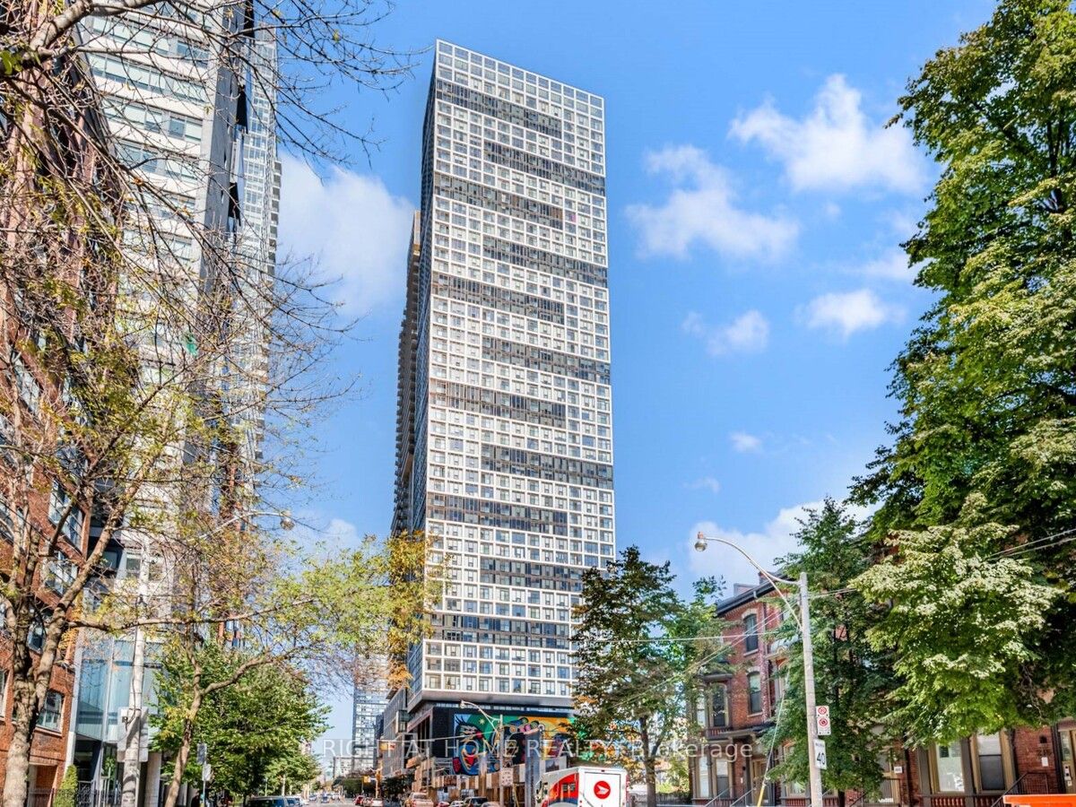 181 E Dundas St 2715