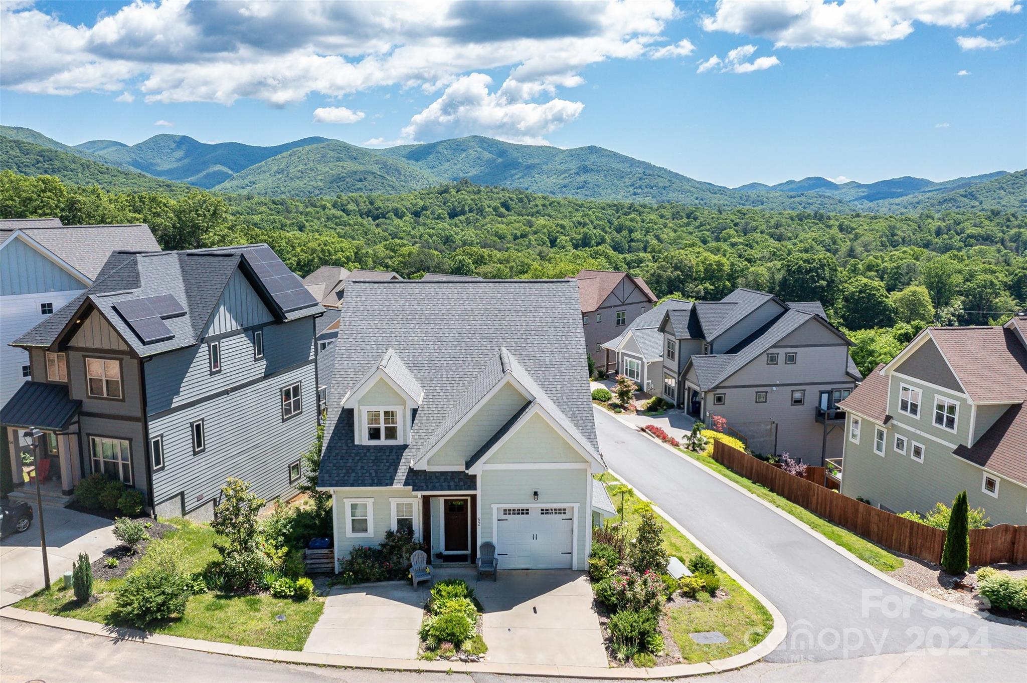52 Tudor Way