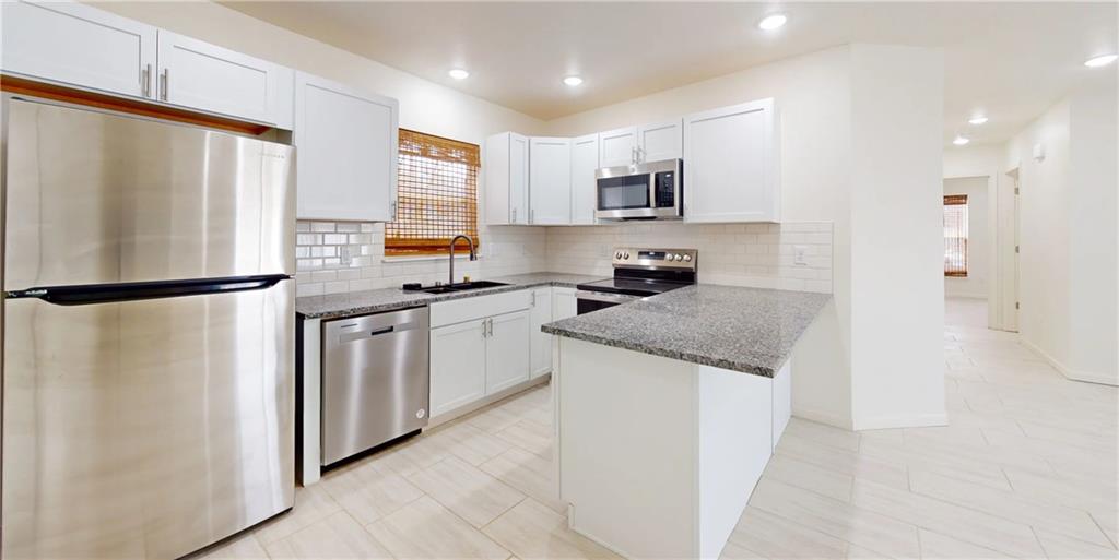 611 W Ashland Street