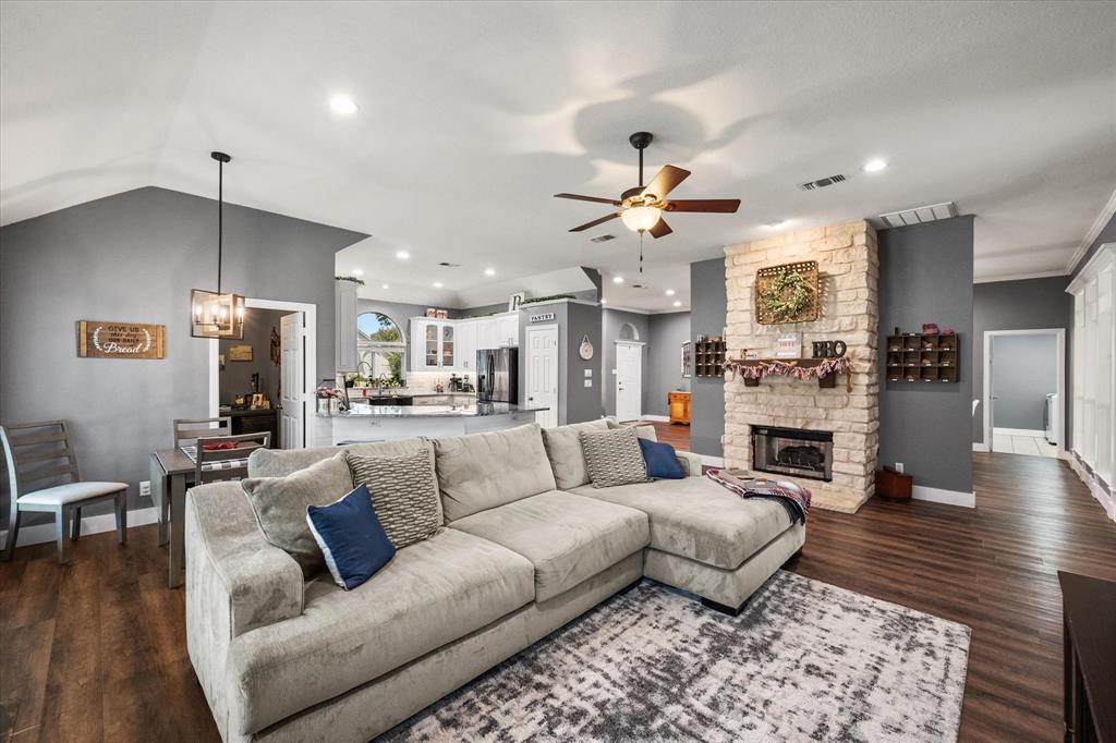 2811 London Lane
