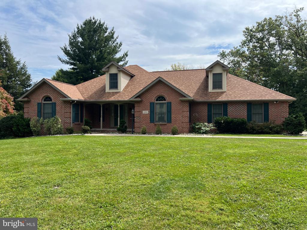 Just Listed! 6066 Fairway Drive W, Fayetteville, PA