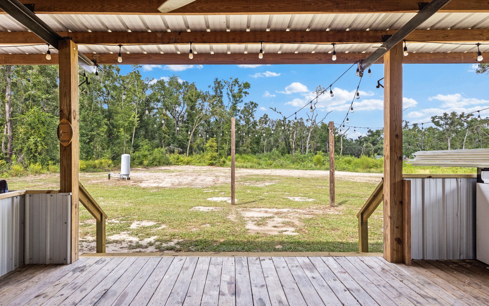 1935 NE Shady Oaks Rd