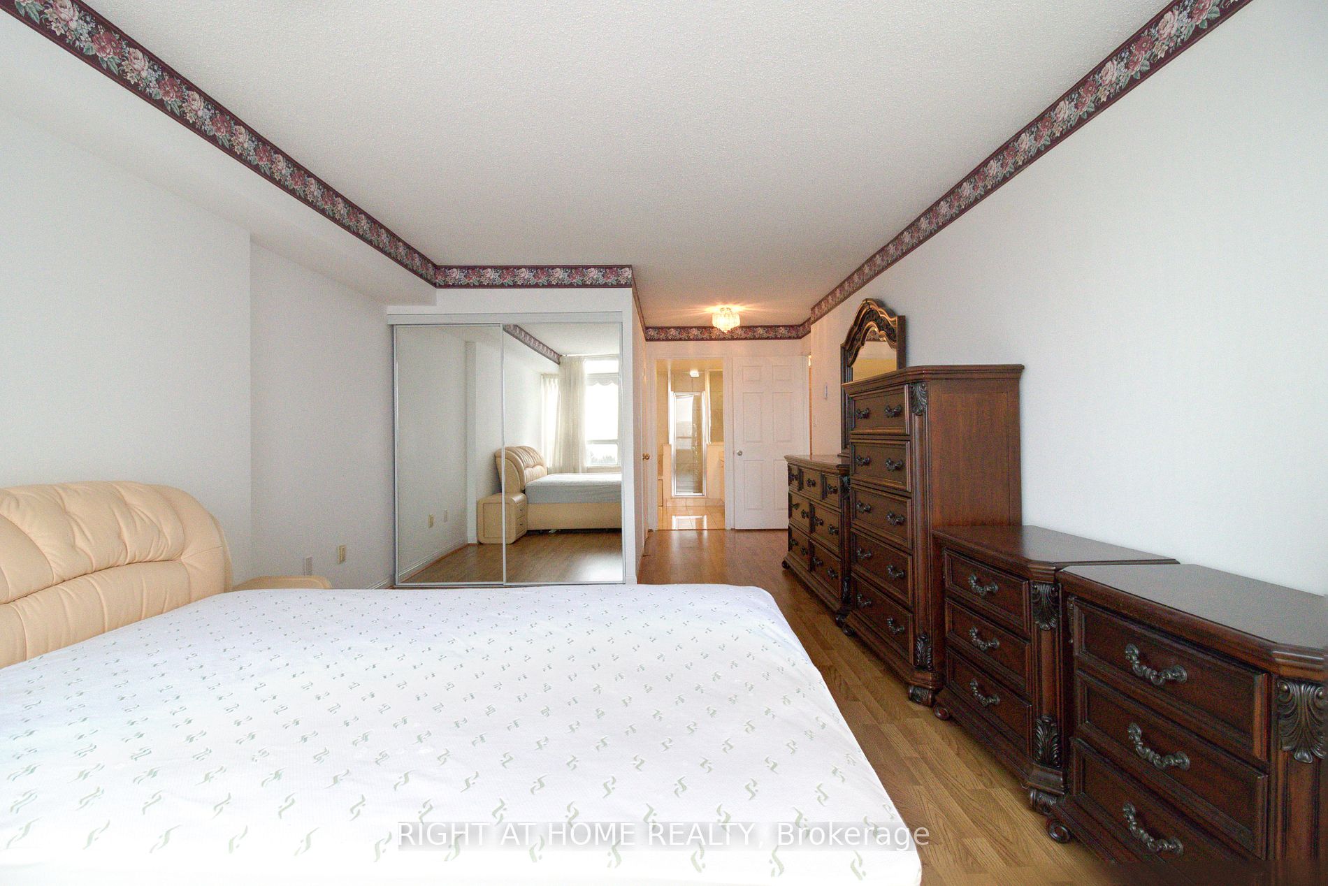 610 Bullock Dr 415