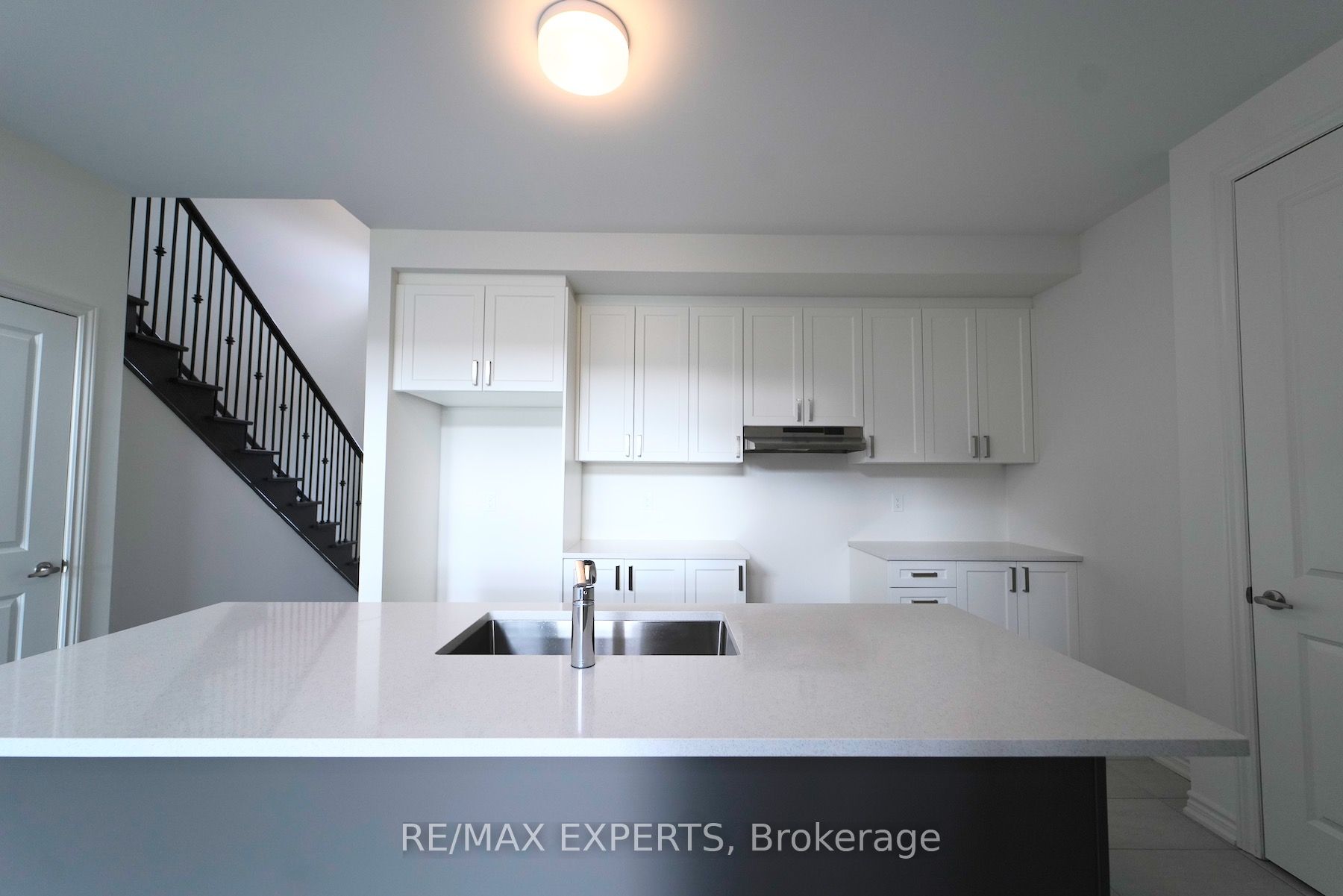 18 Mayapple St
